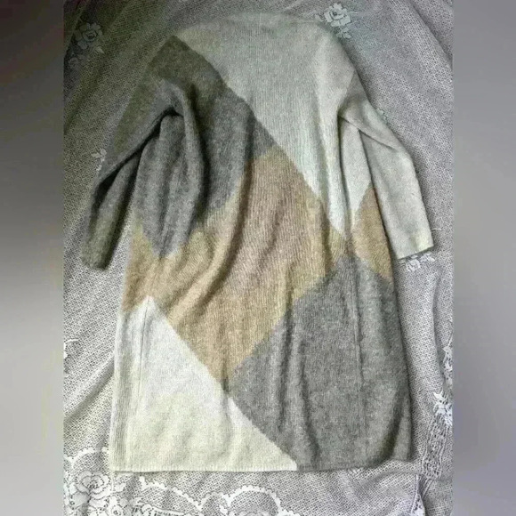 Neutral Colorblock Open Boho Cardigan - Picture 5 of 5